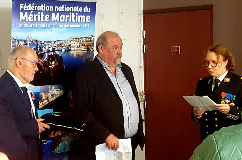 10 janvier 2026, Guy Jourden et Jean-Baptiste Dherbécourt décorés à la réunion du Mérite Maritime du Finistère de Lampaul-Plouarzel.