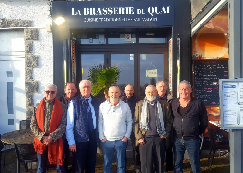 © Eric Berthou : Réunion de secteur du 07 février à Camaret. On distingue en arrière plan notre collègue Jean-Luc Person, aujourd'hui disparu.