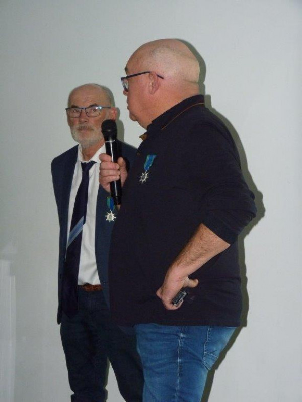 DR Jean Paul Hellequin : Remerciements de Christian Hélou,  récipiendaire de la croix de Chevalier du Mérite Maritime, après le discours d'éloge prononcé par Claude Laurent vice-président.