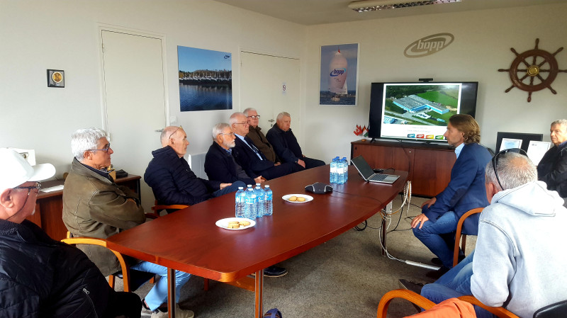 © Eric Berthou : présentation en salle par Rémi Boënnec de l'entreprise BOPP au bureau élargi de la section Finistère du Mérite Maritime.