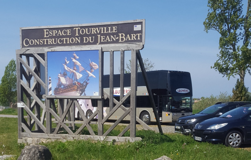 Eric Berthou-Entrée de l'espace Tourville sur le port de Gravelines