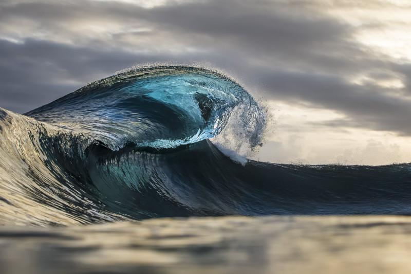 Photo : Ben Thouard. La force de l'océan, l'énergie de la vague.
