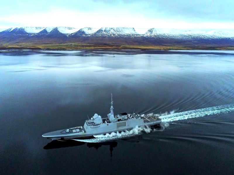 © Marine nationale : La FREMM Aquitaine au large de la Finlande.