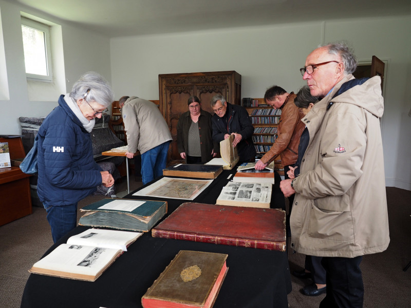 © Frère André Troadec Bibliothèque bretonne de l'Abbaye de Landévennec.