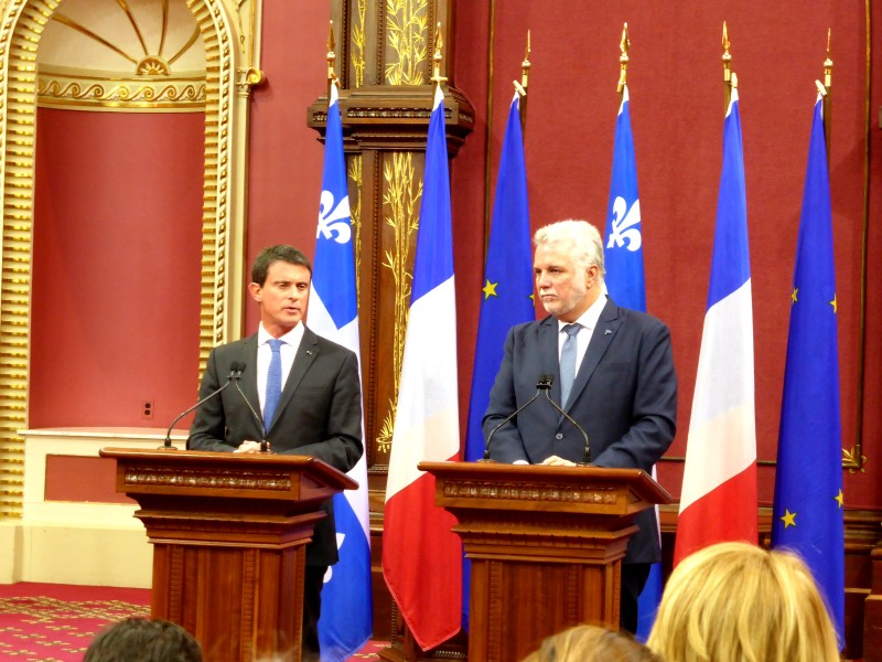 © Paul Tréguer : Figure 3. Le 16 octobre 2016, signature au Parlement du Québec de la création de l’Institut France Québec de la Mer (IFQM) par les premiers ministres Manuel Valls et Philippe Couillard.