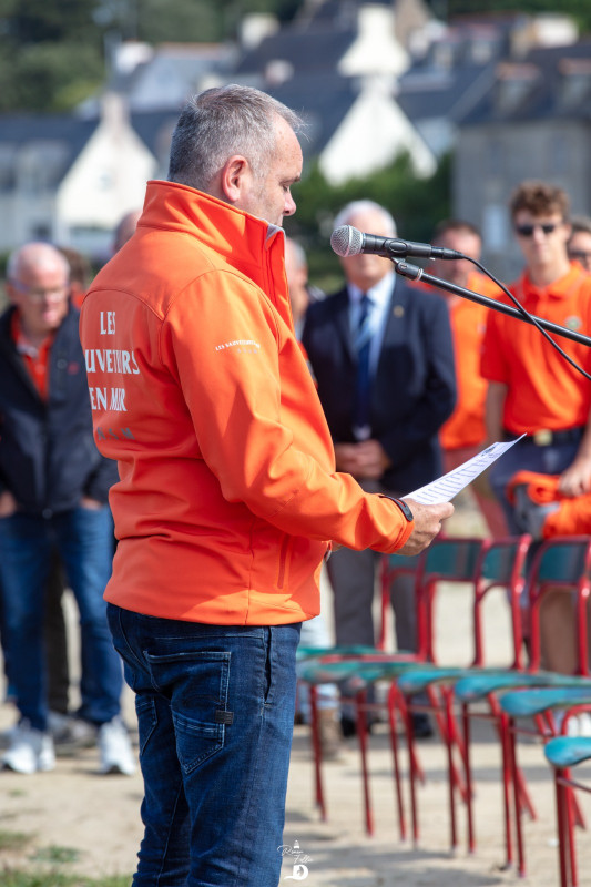 © Photo Ronan Follic - Le président de la station SNSM de la baie d'Audierne, Anthony Garnier, rappelle l'ambition de la station.
